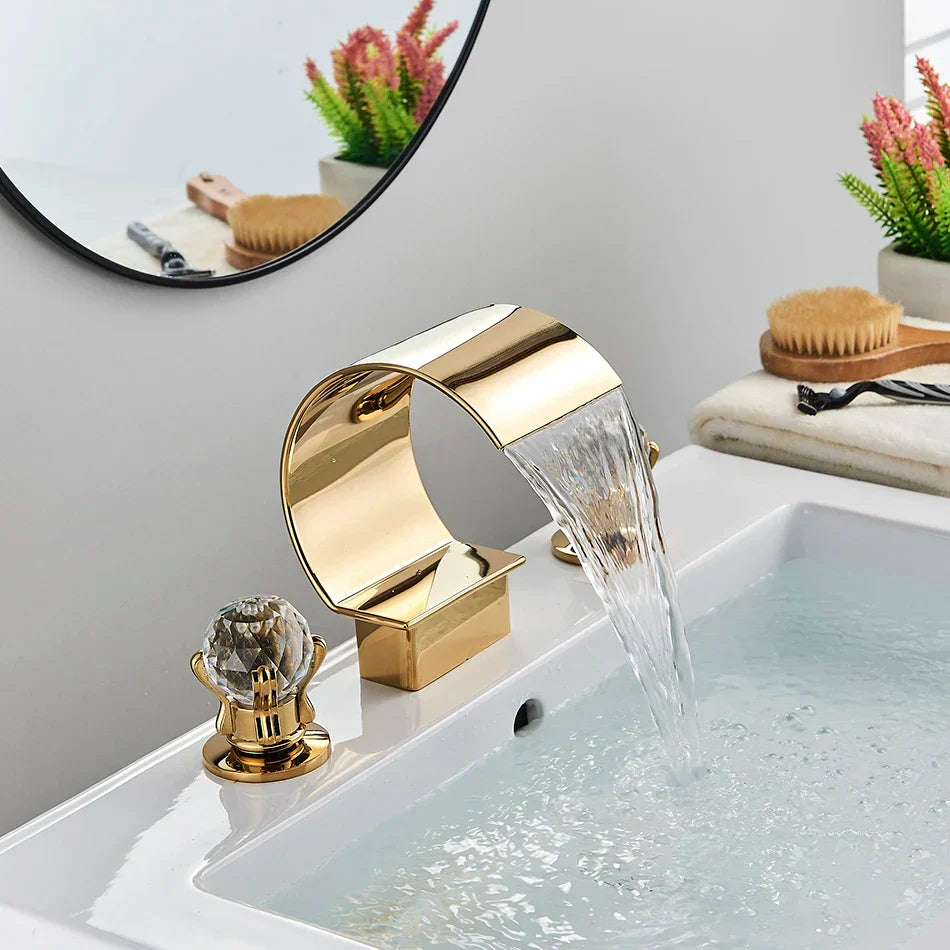 Decorbites™ Kristall-Wasserfall-Waschbeckenarmatur mit breitem Auslauf für Badezimmerwaschbecken – Heiß und Kalt