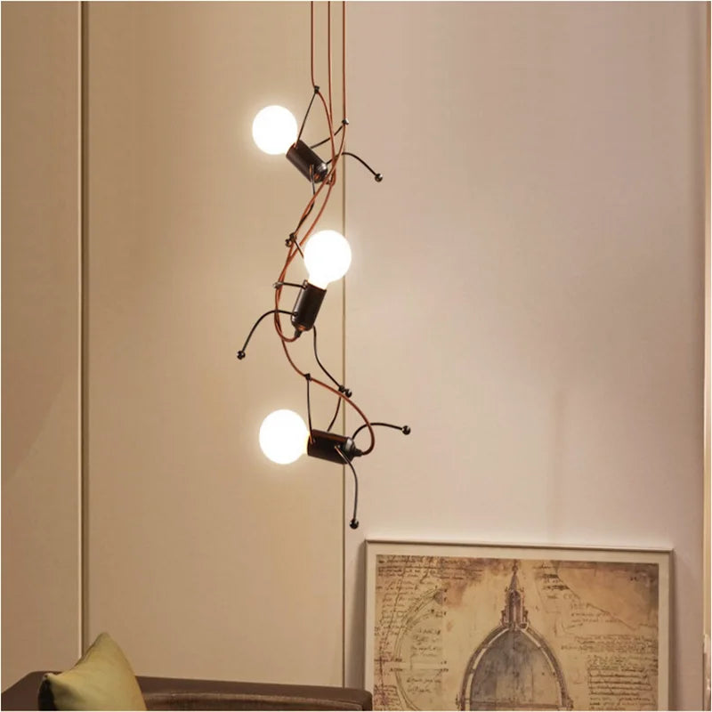 Decorbites™ Iron Man Kronleuchter: Modernes kreatives Kunst-Klettergerät für Gang, Flur, Kinderzimmer, Schlafzimmer