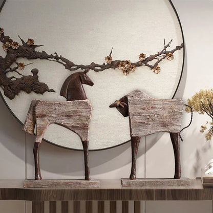 Decorbites™ Pferdeskulptur: Handgefertigtes Holzmaserungsdesign, Tierfigur für die Raumdekoration