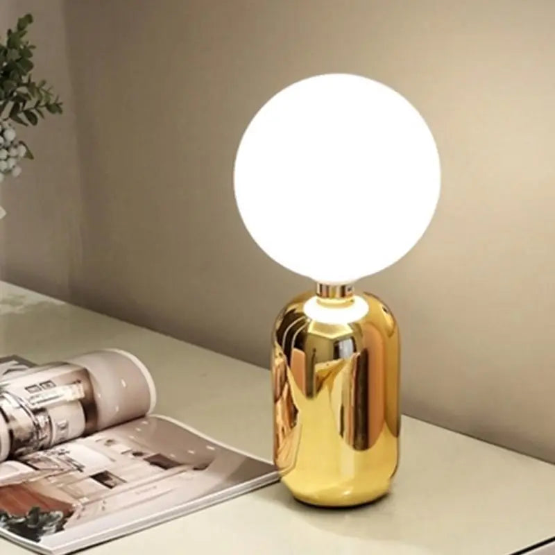 Decorbites™ Glas-Schreibtischlampe: Schlankes nordisches Design, ideal für Schlafzimmer, Wohnzimmer, E27