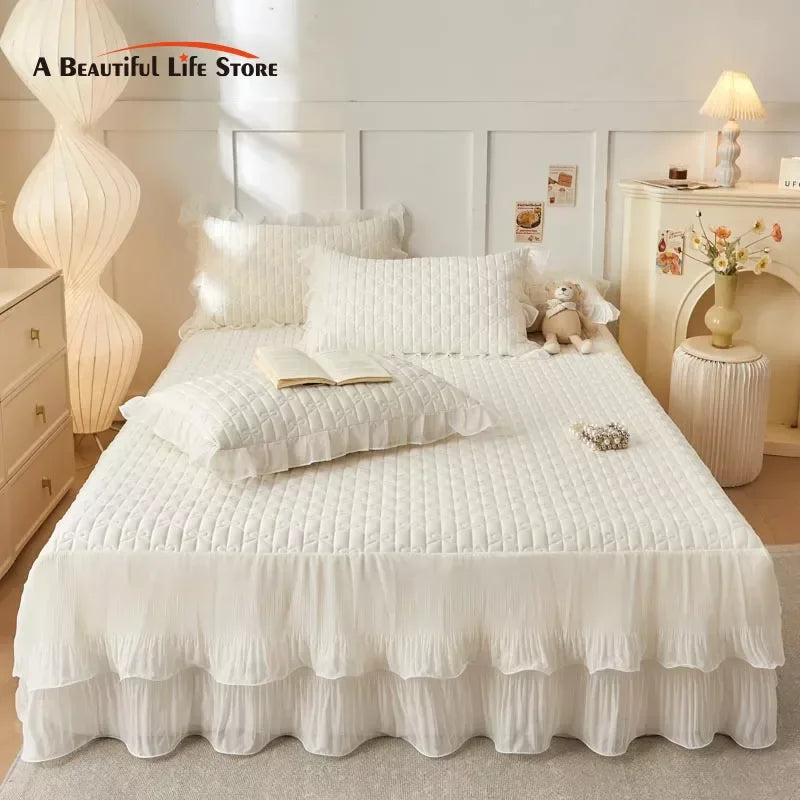Decorbites™ Spitzen-Volants-Kühlendes Bettrock-Set mit Kissenbezügen
