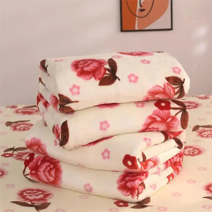 DecorBites™ Coral Fleece Flannel Flower Printed Blanket for Single/Queen/King Beds