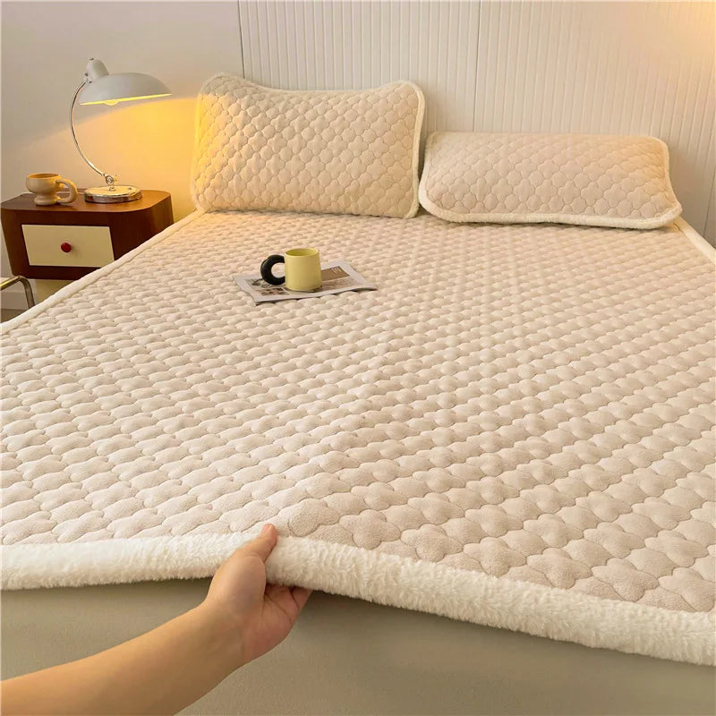 Decorbites™ antibakterielles Milchsamt-Matratzenpolster, dick und warm mit rutschfesten Gurten