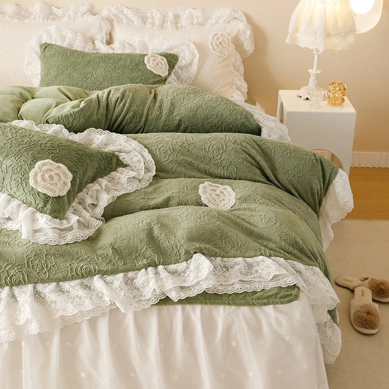 Decorbites™ Luxus-Geschnitztes Samt-Spitzen-Volants-Bettwäsche-Set mit Steppdecken-Bettrock