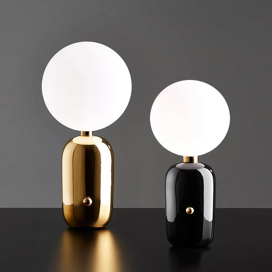 Decorbites™ Glasball-LED-Schreibtischlampe: Moderne nordische Beleuchtung für Schlafzimmer, Wohnzimmer und mehr.