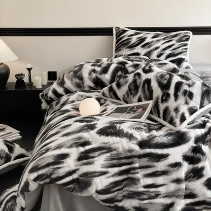 DecorBites™ Cozy Rabbit Hair Bed Set, Queen Size Comforter for Winter Luxury Comfort
