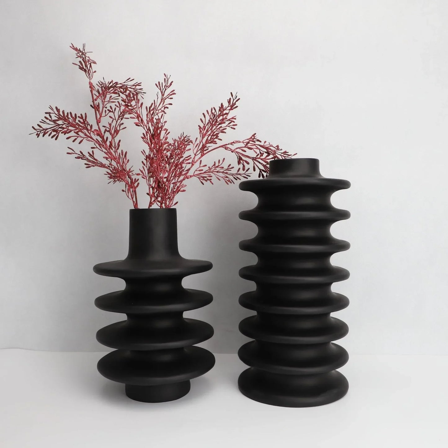 DecorBites™ Geometric Circle Spiral Black Resin Vase - Home Decor Flower Pot