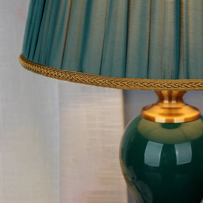 Decorbites™ Grüne Keramiktischlampe mit Europäischem Stoffschirm für modernes Wohnzimmer und Schlafzimmer