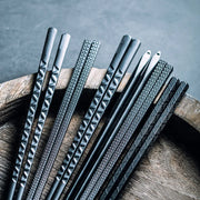 Decorbites™ Japanischer Stil Schwarze Legierungs-Essstäbchen - 10 Paare | Rutschfest, Feuchtigkeitsbeständig, Hitzebeständiges Tafelgeschirr