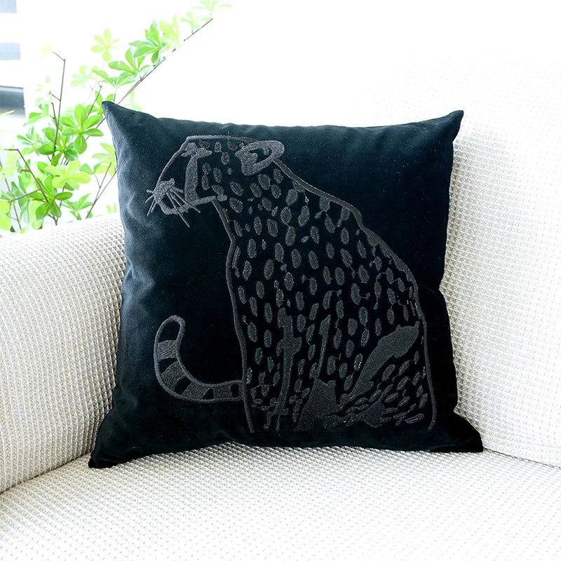 Decorbites™ Goldener Leopard Samt Kissenbezug 45x45 cm Luxuriöser Bestickter Tierpolsterbezug
