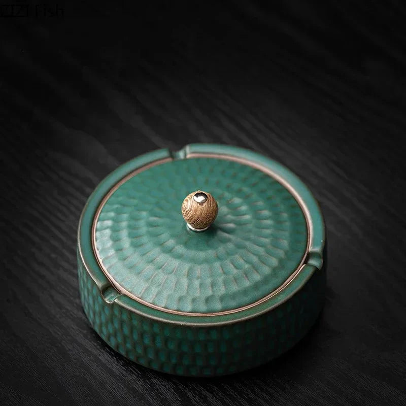 Decorbites™ Grüne Keramik-Aschenbecher mit Deckel - Winddicht mit Hammer-Muster - Raucherzubehör