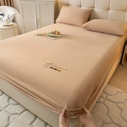 DecorBites™ Cozy Velvet Fitted Sheet: Thick Warm Bed Cover for Bedroom Living Room