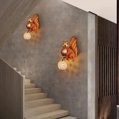 Decorbites™ Niedliches Eichhörnchen Harz LED Wandlampen für Heimdekoration und Beleuchtung