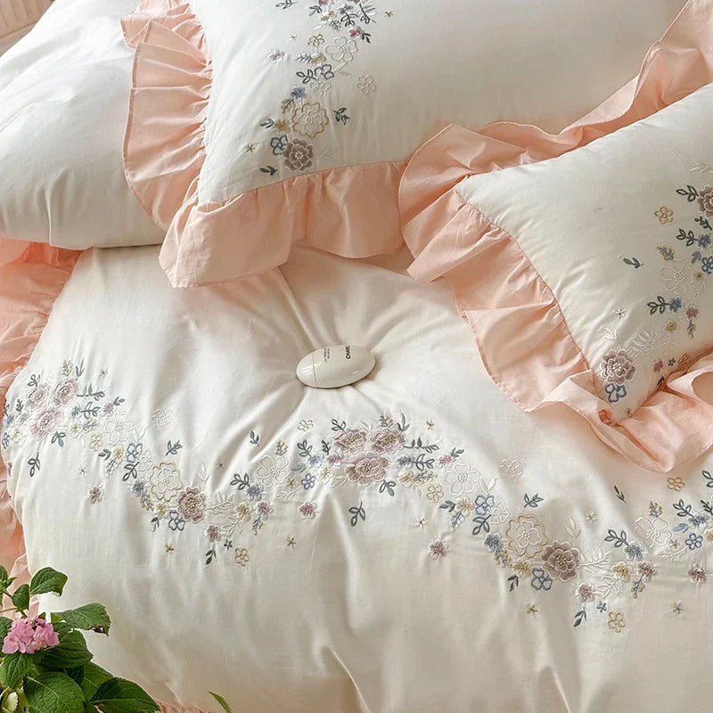 Decorbites™ Koreanische Prinzessin Spitzen-Volants-Blumen-Stickerei-Bettwäsche-Set mit 100% Baumwollqualität.