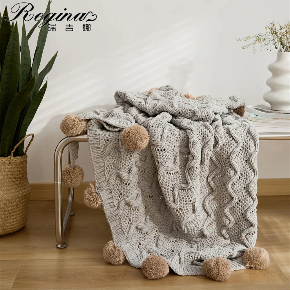 Decorbites™ Elegante Chenille-Pompom-Wurfbettdecke