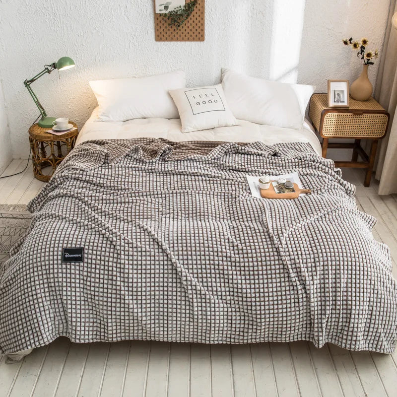 Decorbites™ Grauer Karo-Korallen-Fleece-Bettdecke - Einzel-/Queen-/King-Größe Gemütliche Flanell-Bettüberwurf