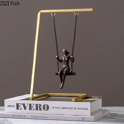 Decorbites™ Goldener Schaukel-Metallskulptur Schreibtisch-Dekoration - Moderne Heimdekoration