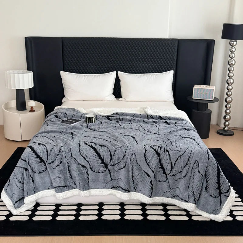 Decorbites™ Blatt-Jacquard-Doppel-Lagen-Flauschdecke für Sofa und Bett