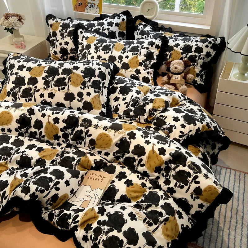 Decorbites™ Korean Black White Hepburn Style Bettwäsche-Set mit Spitzen-Spannbettlaken-Set