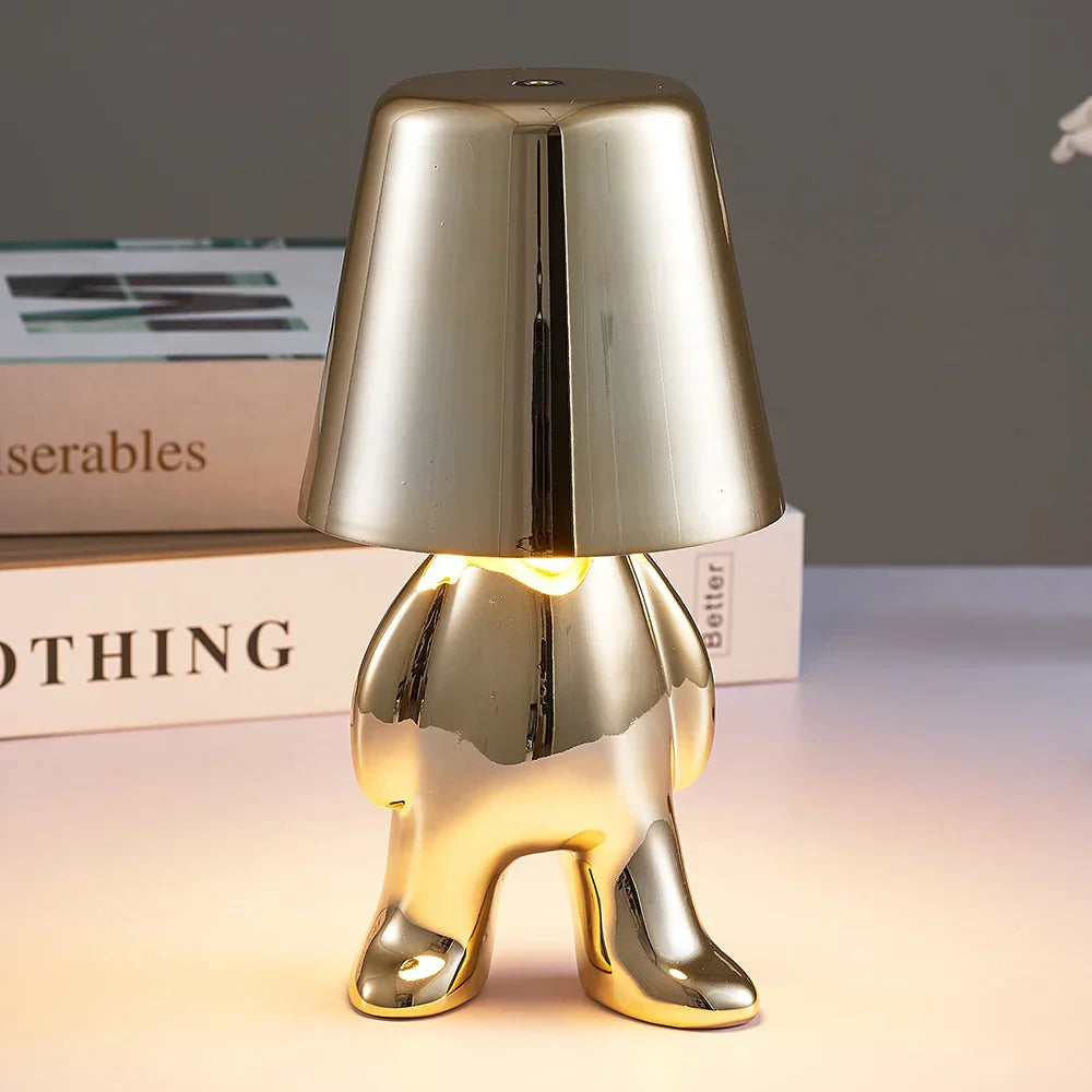 Decorbites™ Kleiner Goldener Mann Tischlampe – Kunst-Dekor-Nachtlicht für Wohnzimmer und Kinderzimmer