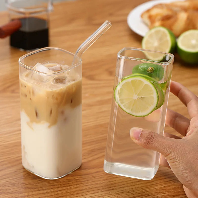 Decorbites™ hitzebeständiger Glasbecher mit Deckel und Trinkhalm für Kaffee, Milch, Tee, Saft