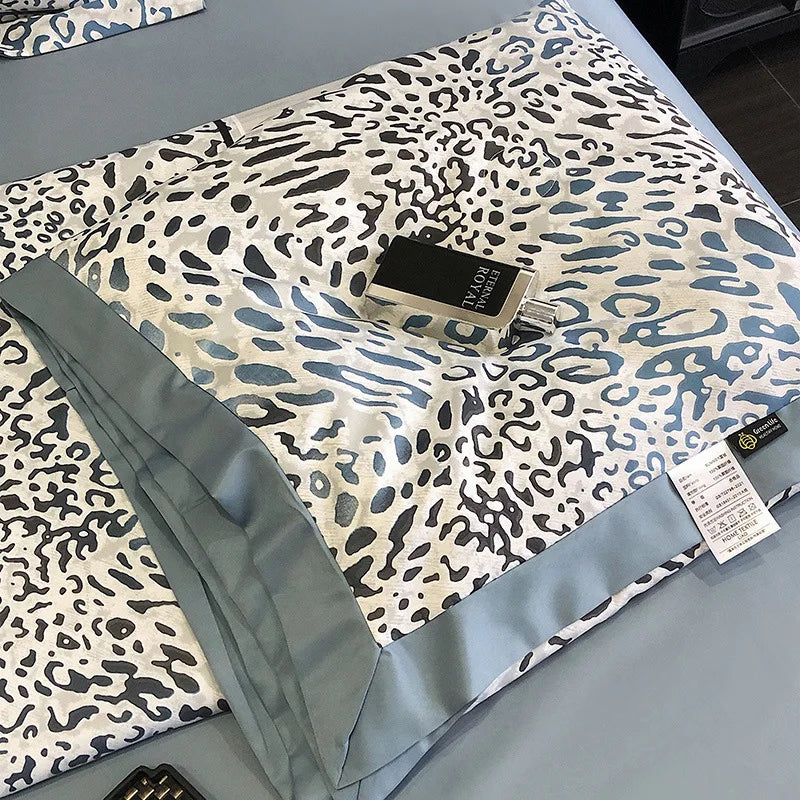 DecorBites™ Leopard Print Summer Quilt: Luxury Cool Comforter, Soft & Machine Washable
