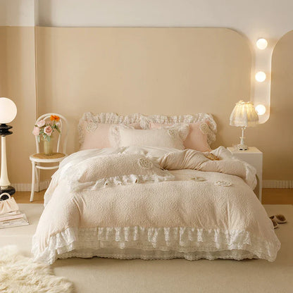 Decorbites™ Luxus-Geschnitztes Samt-Spitzen-Volants-Bettwäsche-Set mit Steppdecken-Bettrock