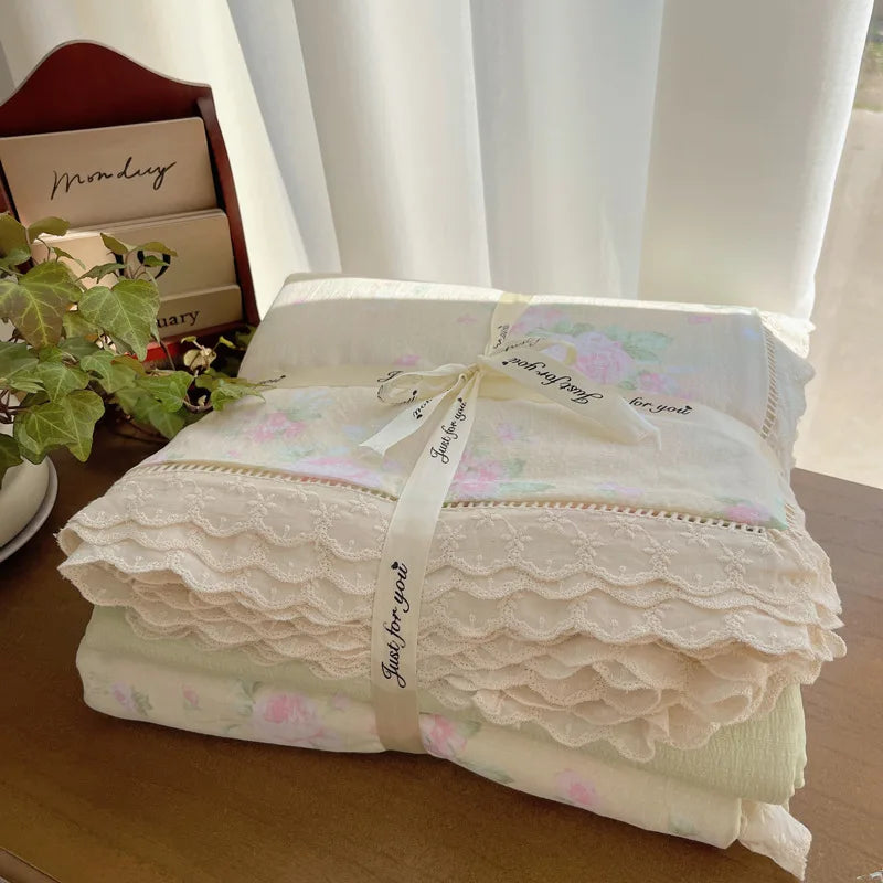 Lace Romantic Comforter Set
