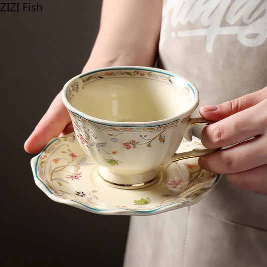 Decorbites™ Elegantes Blumenporzellan-Tasse- und Untertassenservice für Esstisch und Kaffeetasse