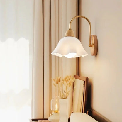 Decorbites™-Creme-LED-Holzblumen-Wandlampe, moderne Nachttischleselampe für das Schlafzimmer
