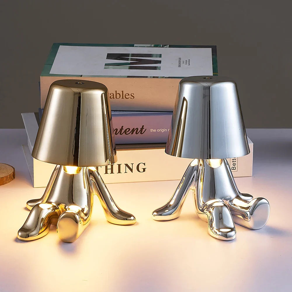 Decorbites™ Kleiner Goldener Mann Tischlampe – Kunst-Dekor-Nachtlicht für Wohnzimmer und Kinderzimmer