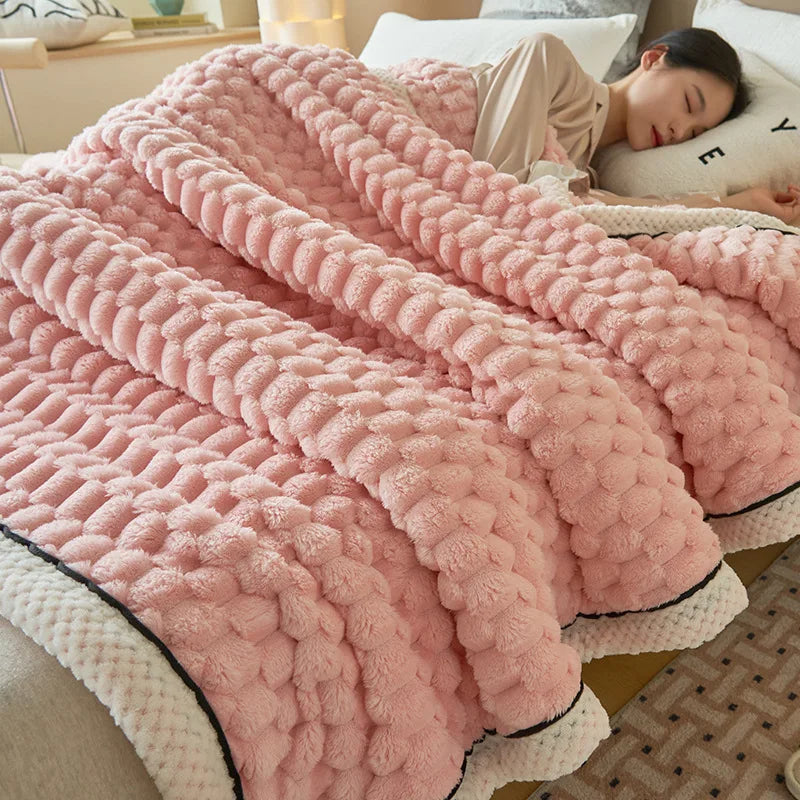 DecorBites™ Cozy Taffeta Velvet Blanket - Soft Plush Fluffy Warm Comforter for Bedroom