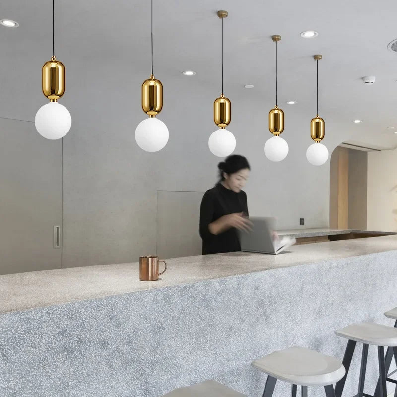 Decorbites™ Goldener Ring-Glasball-Hängeleuchte für Schlafzimmer und Wohnzimmer.