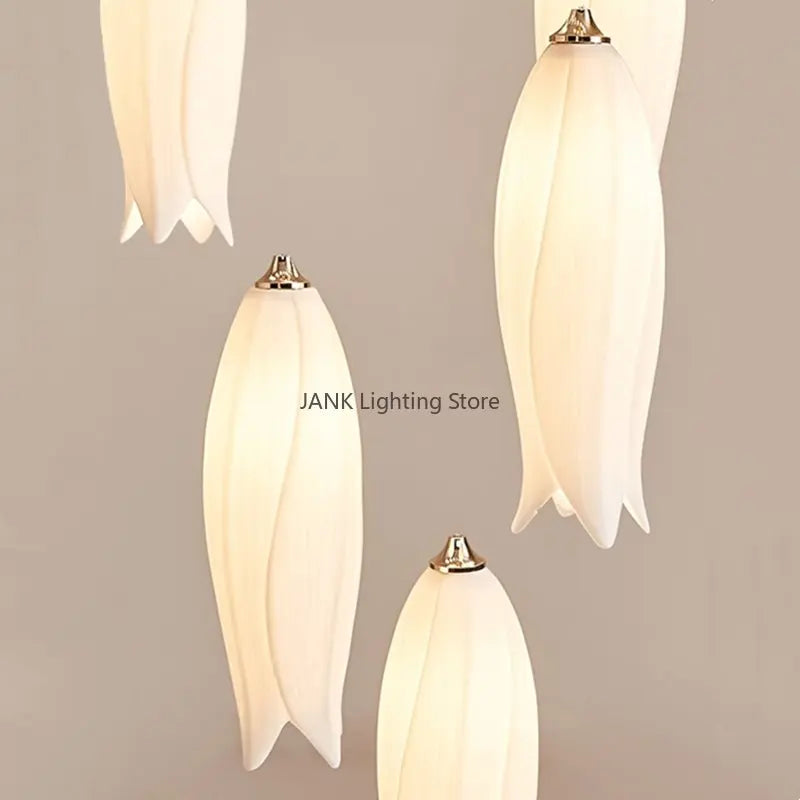 Decorbites™ Elegante Tulpen-Treppenleuchter: Luxuriöse Dekor-Hängeleuchte LED-Lampe für Lobby, Restaurant, Hotel.