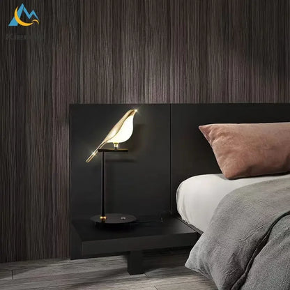 Decorbites™ Crow LED Stehlampen - Nordisch Minimalistisches Elster-Vogel-Tischlicht