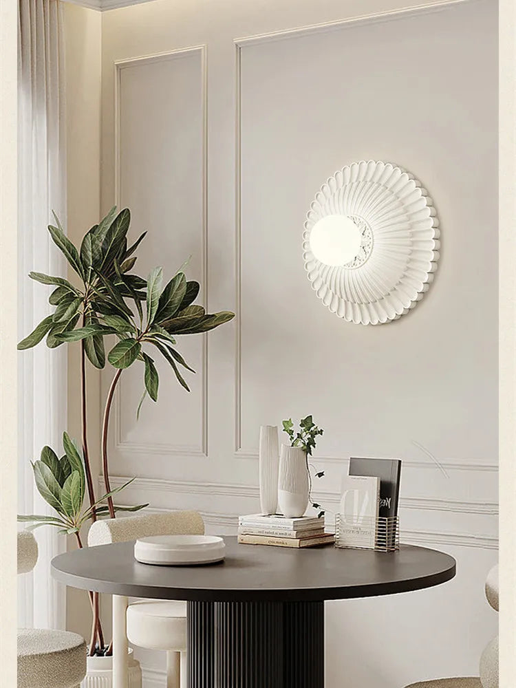 Decorbites™ Französische Creme-Wind-Wandlampe, Geschnitzte Designer-Landhaus-Stil-Wandleuchte für Schlafzimmer und Wohnzimmer