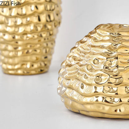 Decorbites™ Golden Falten-Keramik-Vase – Schreibtisch-Dekoration, vergoldete Blumenkübel für ästhetische Raumdekoration