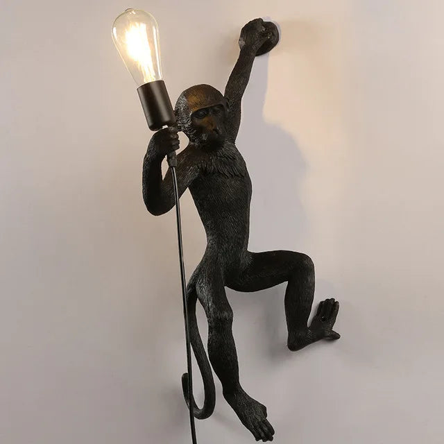 Decorbites™ 3-Affen-Hängeleuchter - Schwarz-weißes Harz - Hochwertige Innen-LED-Dekoration
