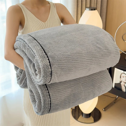 Decorbites™ Gemütliche Geschnitzte Samtdecke | Warm, Weich & Atmungsaktiv | Herbst Winter Sofabett Überwurf