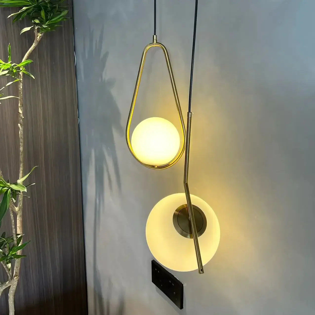 Decorbites™ Goldener Ring-Glasball-Hängeleuchte für Schlafzimmer und Wohnzimmer.