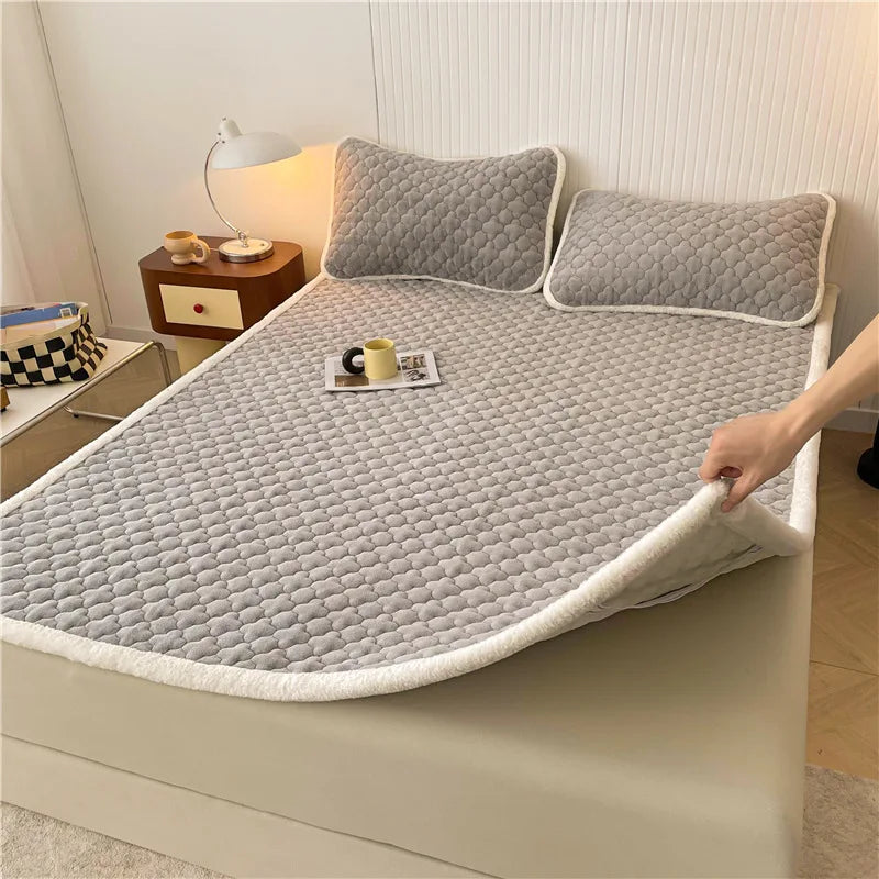 Decorbites™ antibakterielles Milchsamt-Matratzenpolster, dick und warm mit rutschfesten Gurten
