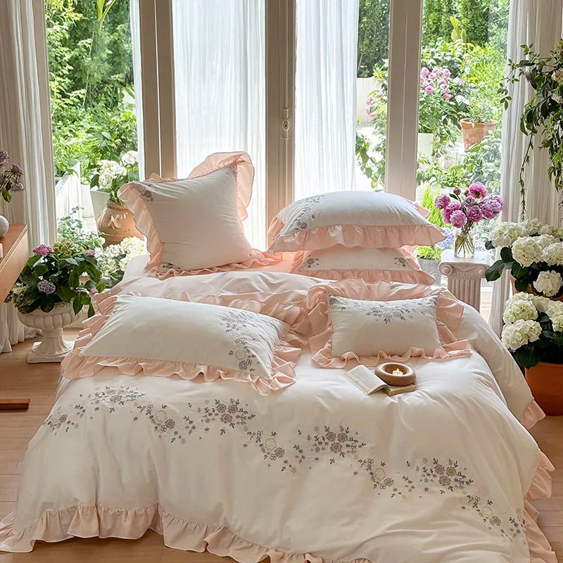 Decorbites™ Koreanische Prinzessin Spitzen-Volants-Blumen-Stickerei-Bettwäsche-Set mit 100% Baumwollqualität.