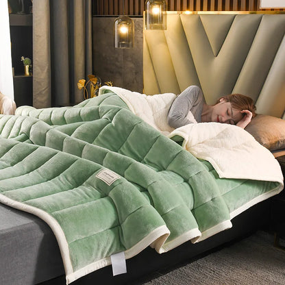 Decorbites™ Kuscheliges Korallen-Fleece 3-Lagiges Bettdecken für Herbst- & Winterwärme