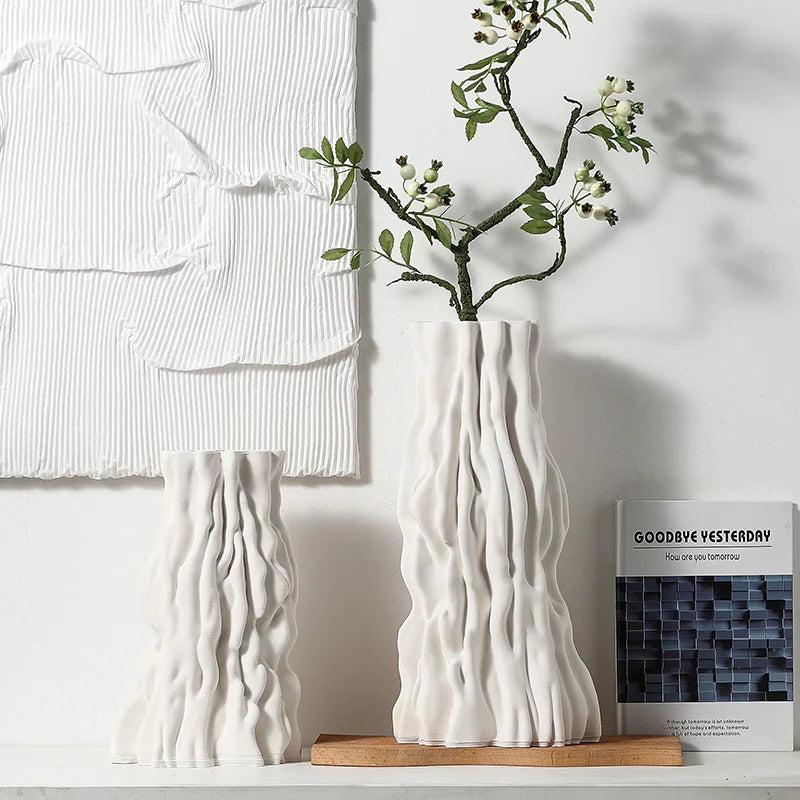 Decorbites™ Abstraktes unregelmäßiges Stammfalten-Keramikvasen für die Heimdekoration