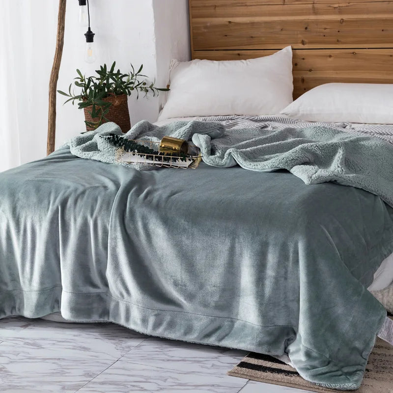 Decorbites™ Kuscheliges Plüschdecke: Weich, warm, leicht für Schlafzimmer & Sofa ganzjährig