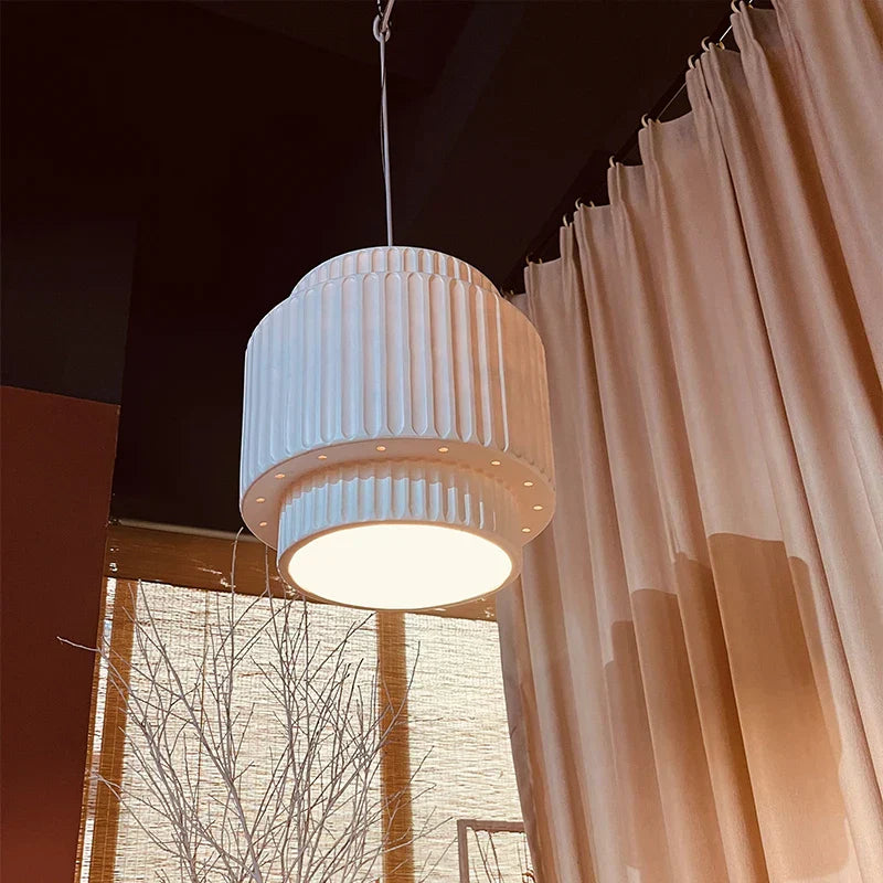 Decorbites™ Sahne Wind LED Kronleuchter: Nordischer minimalistischer Wabi-Sabi-Stil für Esszimmer, Schlafzimmer und Bar