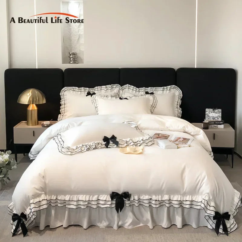 Decorbites™ Korean Lace Ruffles Bettwäsche-Set mit schwarzem Schleifenakzent