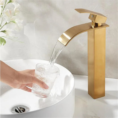 Decorbites™ Gold Badezimmerarmatur: Messing-Roségold Waschbecken-Wasserfall-Mischbatterie