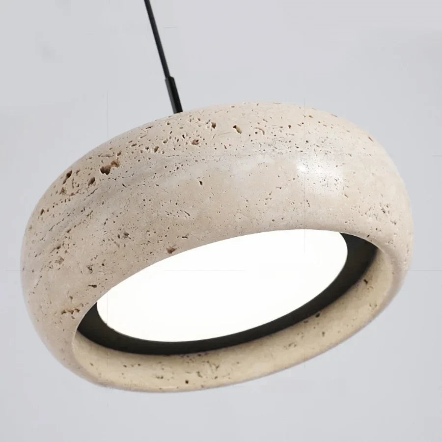 Decorbites™ LED-Hängeleuchte aus Schwarz-Eisen Wabi Sabi - Gelber Travertin
