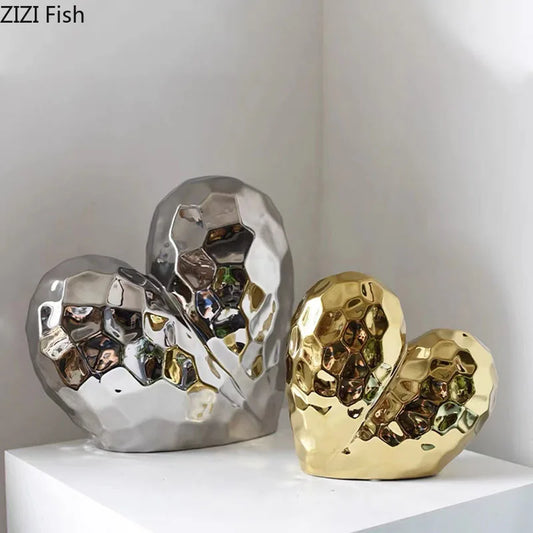 Decorbites™ Goldene Herz Keramikstatue: Minimalistisches modernes Wohnaccessoire